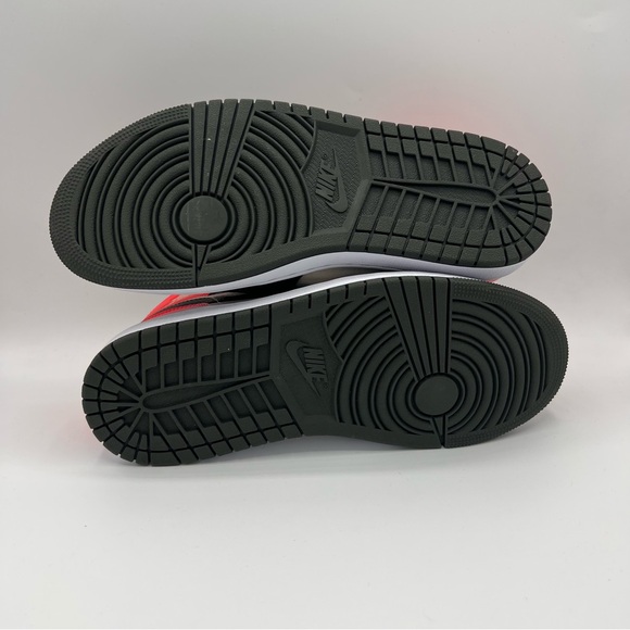 NWB Air Jordan 1 Mid SE Light Orewood Brown/ Newsprint Sneakers - Picture 6 of 8